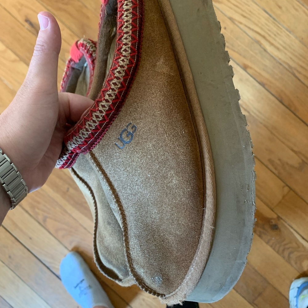 Ugg Tazz slippers, size 10 women’s
